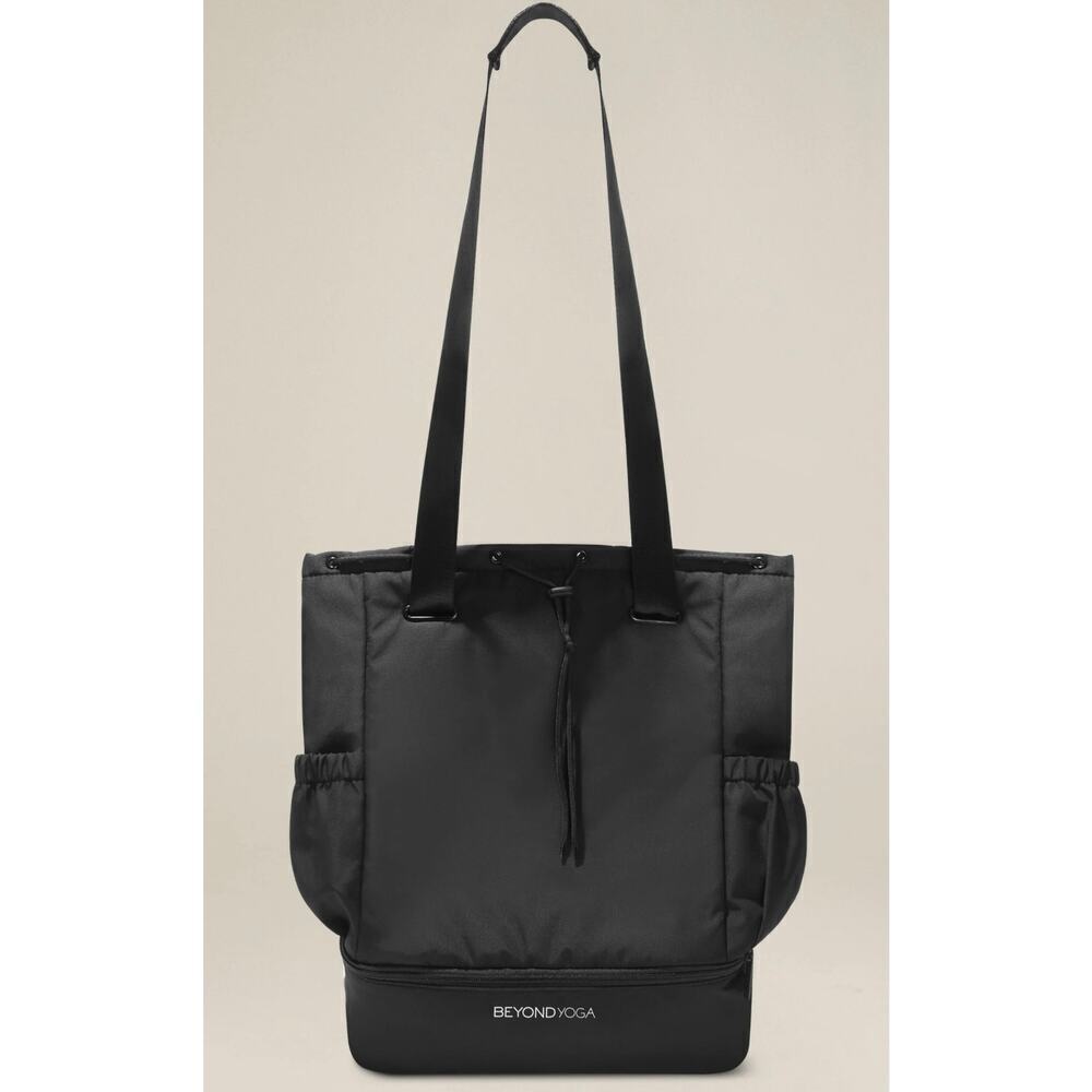 Beyond Yoga NWT Convertible Gym Bag Backpack Versatile In Black